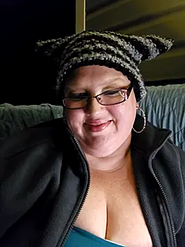 Snapshot of Budd_Bunney chatting on October 28, 2025, 12:11 am Budd Bunney online show from October 28, 2025, 12:11 am