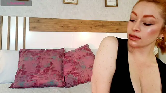 Snapshot of LucianaWainN chatting on February 4, 2026, 1:17 pm LucianaWainN online show from February 4, 2026, 1:17 pm