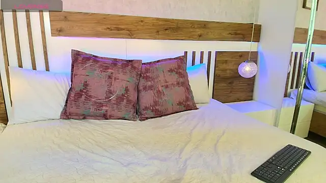 LucianaWainN online show from March 4, 2026, 1:19 pm