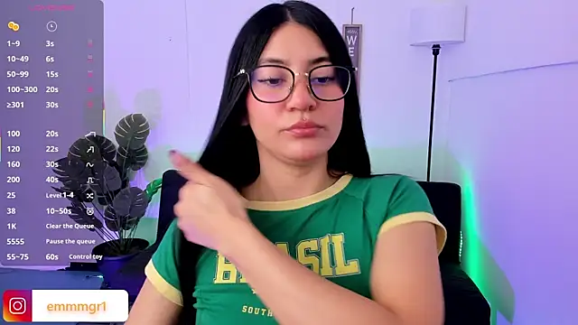 emma-green0 online show from November 2, 2025, 2:55 pm