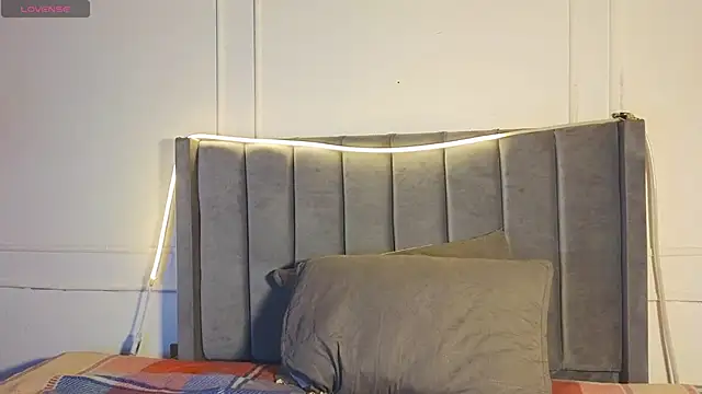 luxuryheaven 8 online show from November 26, 2025, 8:42 pm