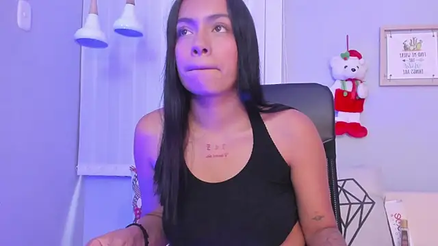 Lilo Rose online show from November 13, 2025, 12:31 pm