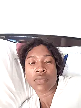 Snapshot of Bren033 chatting on October 11, 2025, 10:44 pm Bren033 online show from October 11, 2025, 10:44 pm