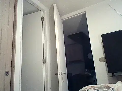 Snapshot of Bren033 chatting on November 17, 2025, 11:31 pm Bren033 online show from November 17, 2025, 11:31 pm