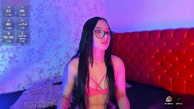 Luciaoregon online show from November 13, 2025, 1:04 pm