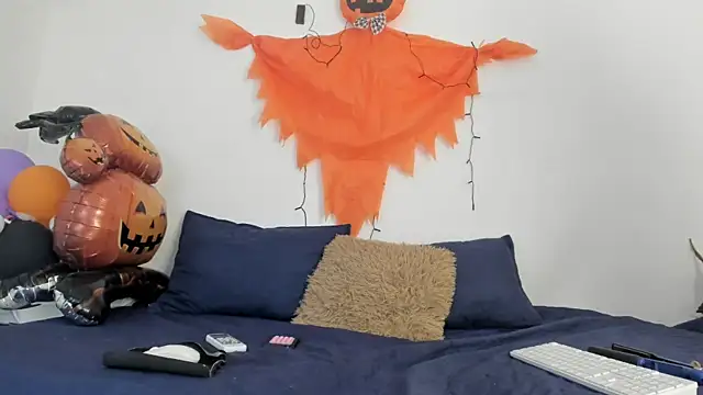 Ainoa Pink online show from October 27, 2025, 8:21 pm