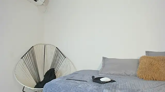 Ainoa Pink online show from November 15, 2025, 8:13 pm