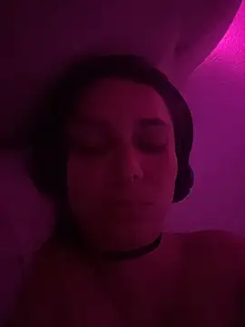 Snapshot of DreadPink chatting on December 16, 2025, 3:55 am DreadPink online show from December 16, 2025, 3:55 am