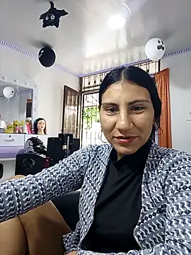 Snapshot of Lucyfoox chatting on October 8, 2025, 1:45 pm Lucyfoox online show from October 8, 2025, 1:45 pm