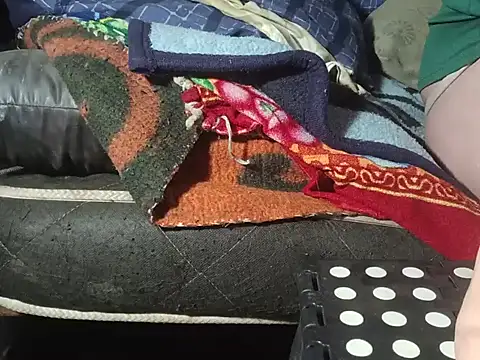 Snapshot of macKnd chatting on October 24, 2025, 5:56 pm macKnd online show from October 24, 2025, 5:56 pm