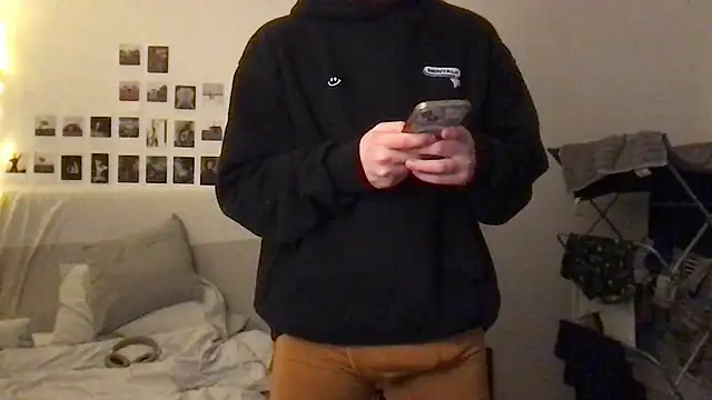 Angus80085 online show from January 14, 2026, 5:49 pm