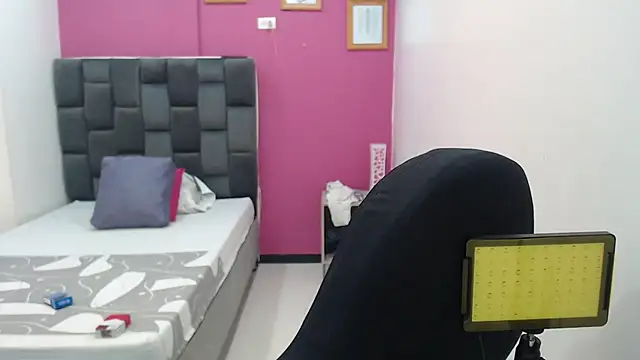 Juan FelipeX01 online show from October 17, 2025, 11:06 pm