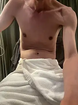 HenryLee1983-cums online show from June 16, 2026, 3:23 pm