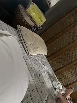 HenryLee1983-cums online show from October 26, 2025, 2:23 am