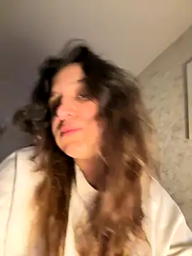 Luisaa rosee online show from October 3, 2025, 3:13 pm