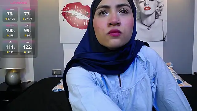 Neesha   online show from November 3, 2025, 9:51 pm