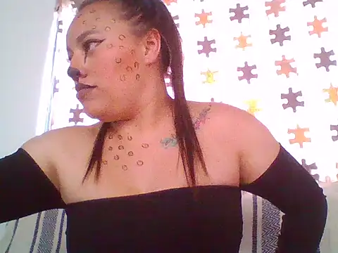 Snapshot of Meloddy__ chatting on October 16, 2025, 2:58 pm Meloddy online show from October 16, 2025, 2:58 pm