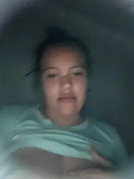 Snapshot of Meloddy__ chatting on November 24, 2025, 4:12 am Meloddy online show from November 24, 2025, 4:12 am