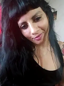 majito30 online show from October 19, 2025, 4:43 pm