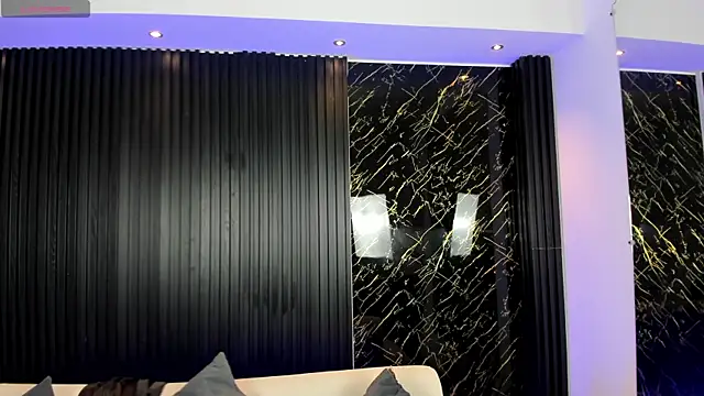 VenusCooper online show from October 31, 2025, 7:32 pm