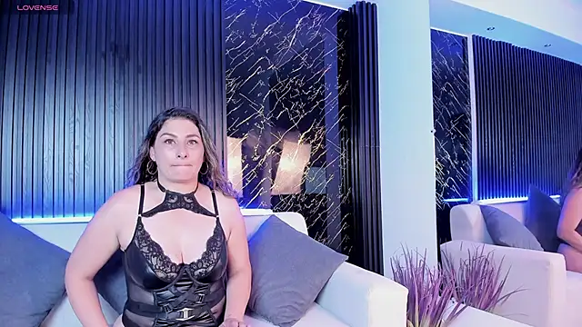 VenusCooper online show from October 2, 2025, 7:39 pm