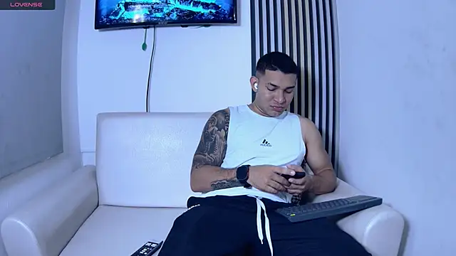 venedic bull online show from November 26, 2025, 4:12 am