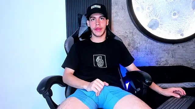 Lucian grey online show from November 8, 2025, 4:27 am