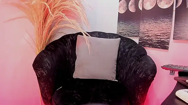 cloemorningstar online show from October 19, 2025, 8:39 am