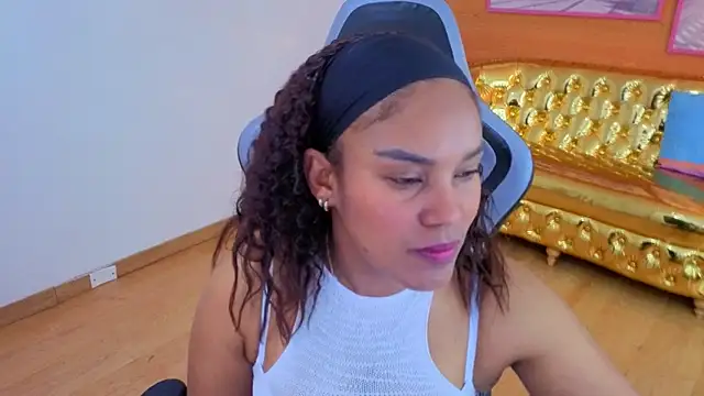 Snapshot of kamala_a chatting on April 2, 2026, 3:35 am kamala a online show from April 2, 2026, 3:35 am