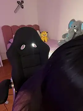 Snapshot of Miichii chatting on February 20, 2026, 12:07 am Miichii online show from February 20, 2026, 12:07 am