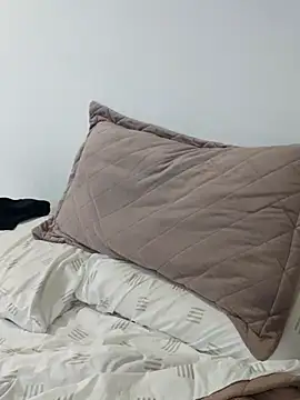 Zoe riivas online show from April 8, 2026, 11:22 am