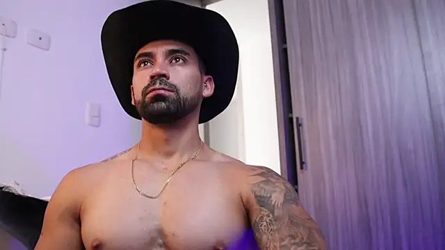 Snapshot of SOY_MIKE chatting on December 14, 2025, 1:49 pm SOY MIKE online show from December 14, 2025, 1:49 pm