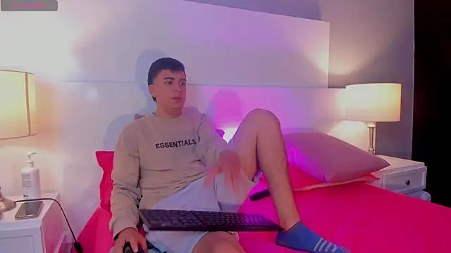 Snapshot of Dylan_Katte chatting on March 26, 2026, 12:09 am Dylan Katte online show from March 26, 2026, 12:09 am