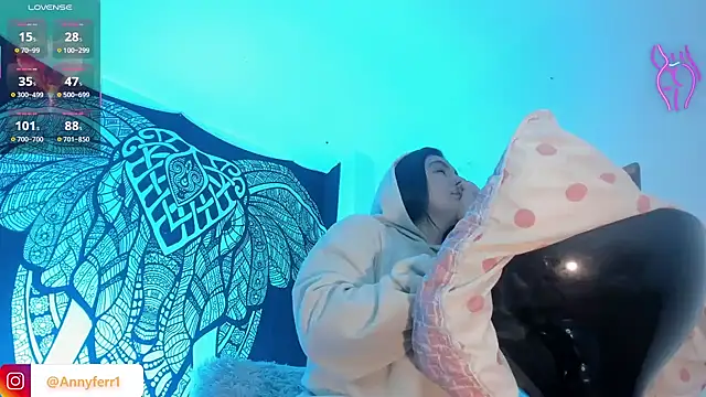 Anny ferrer1 online show from December 2, 2025, 9:49 pm