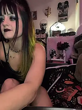 CherryHeart69 online show from November 5, 2025, 4:37 am