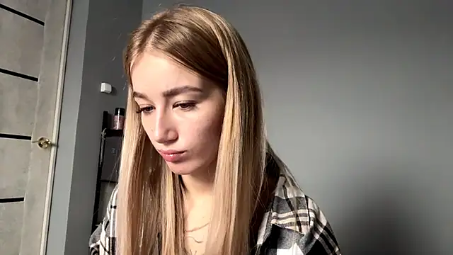 SweetCatherine online show from October 13, 2025, 6:15 am