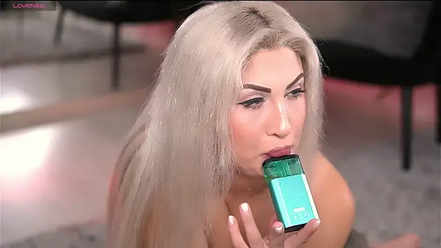 AuroraSins online show from October 24, 2025, 4:11 am