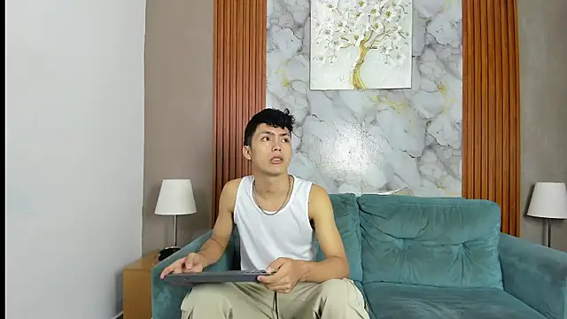 VERY HOT GUYS online show from May 29, 2026, 7:14 am