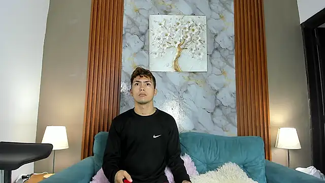 VERY HOT GUYS online show from March 13, 2026, 1:16 pm