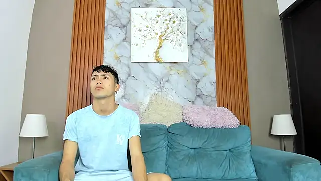 VERY HOT GUYS online show from May 9, 2026, 7:12 am