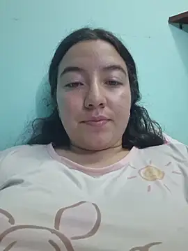 annyaparis online show from November 7, 2025, 3:33 am