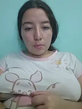 annyaparis online show from October 17, 2025, 1:42 am