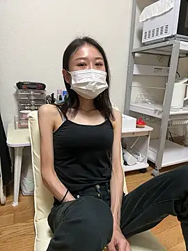 mia2 jp online show from October 12, 2025, 9:54 am