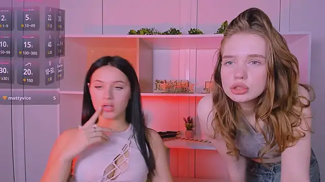 Snapshot of vivy_star1 chatting on October 16, 2025, 10:07 pm vivy star1 online show from October 16, 2025, 10:07 pm