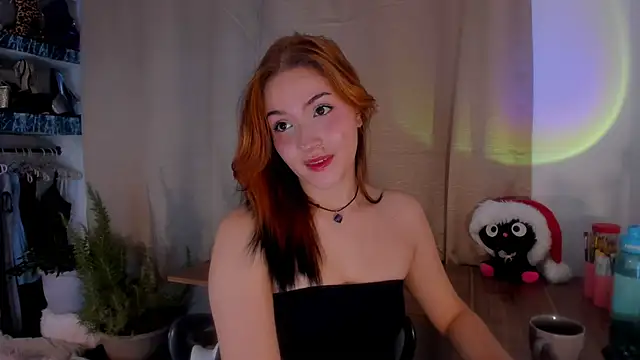 AmaruBloom online show from December 21, 2025, 9:37 pm