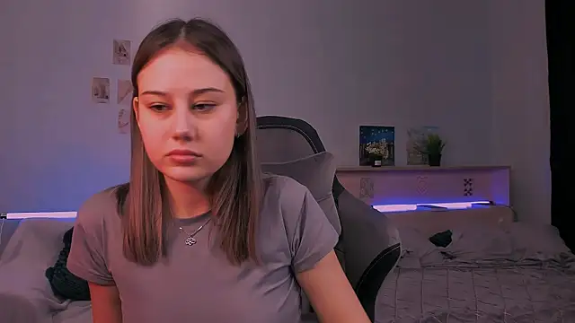 adelle046 online show from November 24, 2025, 1:33 pm