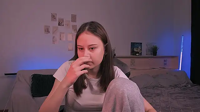 adelle046 online show from October 16, 2025, 1:30 pm