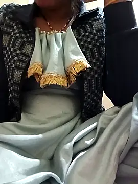 LOVE-VIKA online show from November 27, 2025, 9:43 am