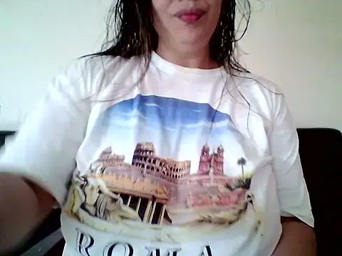 Snapshot of Benditofetiche chatting on August 1, 2026, 2:48 pm Benditofetiche online show from August 1, 2026, 2:48 pm