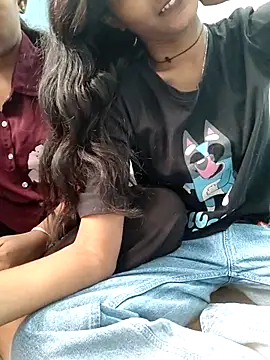 Unique girls90 online show from January 19, 2026, 7:45 am